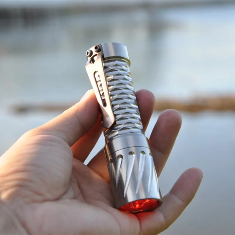 Maeerxu DF01 titanium 18650 battery High power led flashlight High lumen powerful lantern