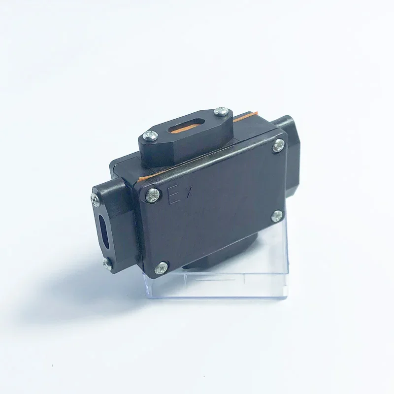 Electric Trace Heating Special Four-Way Junction Box - Cable Protection Insulation for Efficient Electrical Systems
