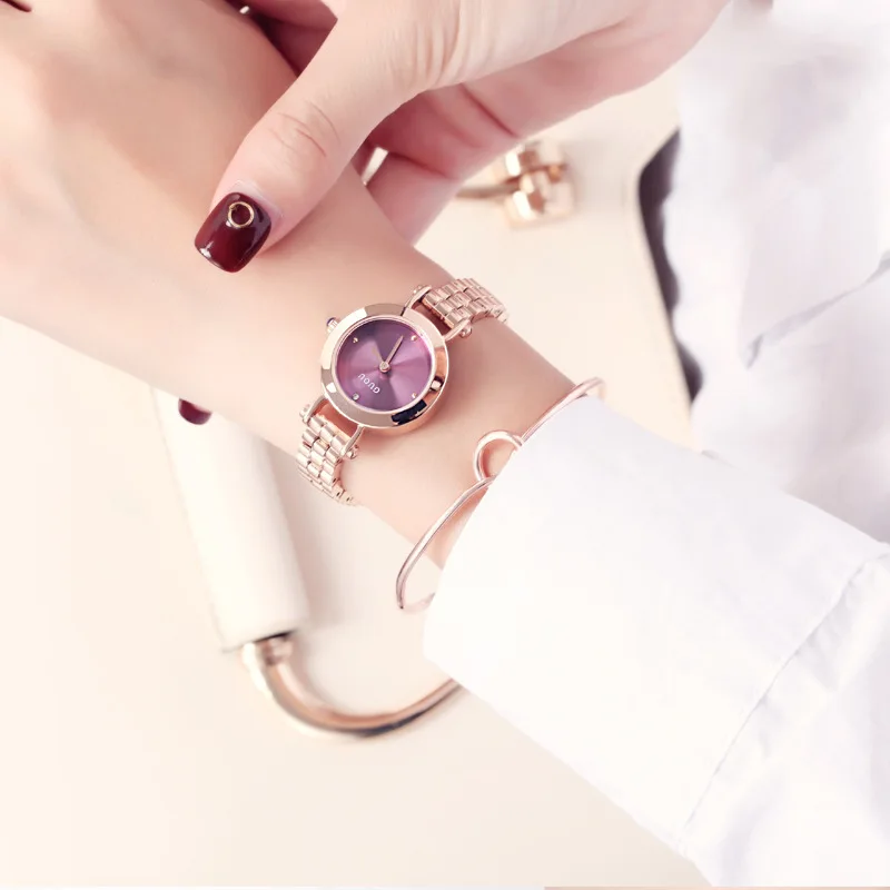 New Stylish And Compact Round Dial Watch With Rhinestones, Stainless Steel Band, Women'S Quartz Wristwatch, Unique Timepiece.