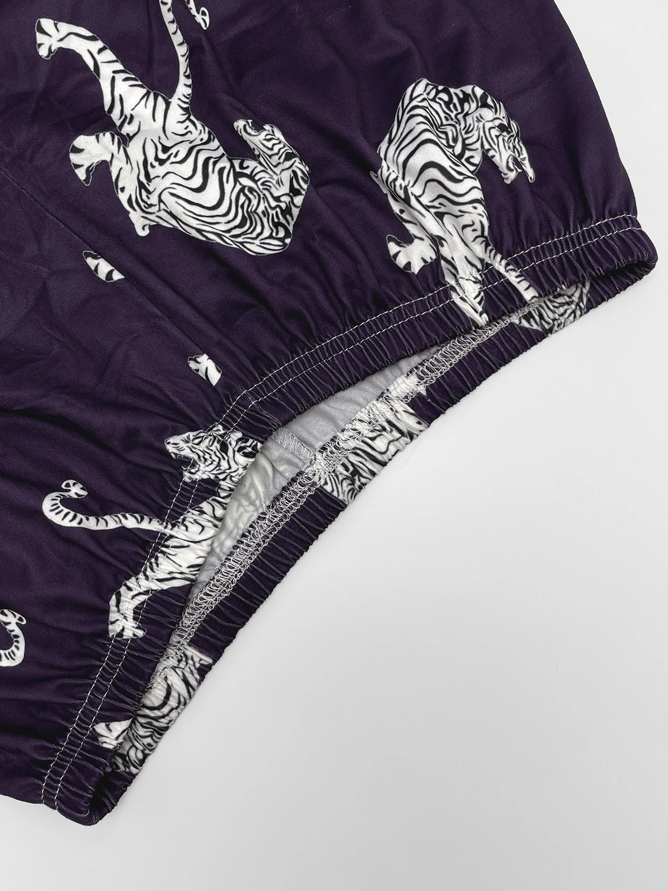 2-Piece Set of Standard Size Women's Four-Season Spring and Summer Pajamas Set for Women, Casual and Fashionable Animal Print Sh