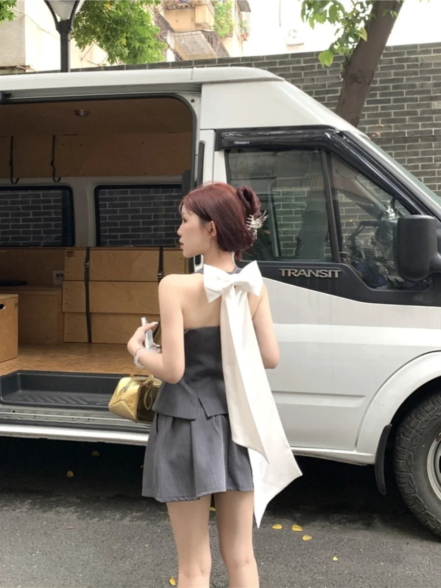 

Faionable Women's Outfit with Hanging Ne Knot Two-Piece Set High Waist Pleated Skirt And Vest Ensemble