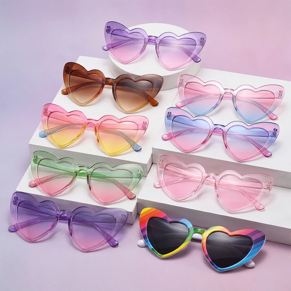 Women Heart Shape Sunglasses Gradient UV Protection Fashion Heart-Cut Sun Glasses for Party Beach Daily Wear Girl Gifts