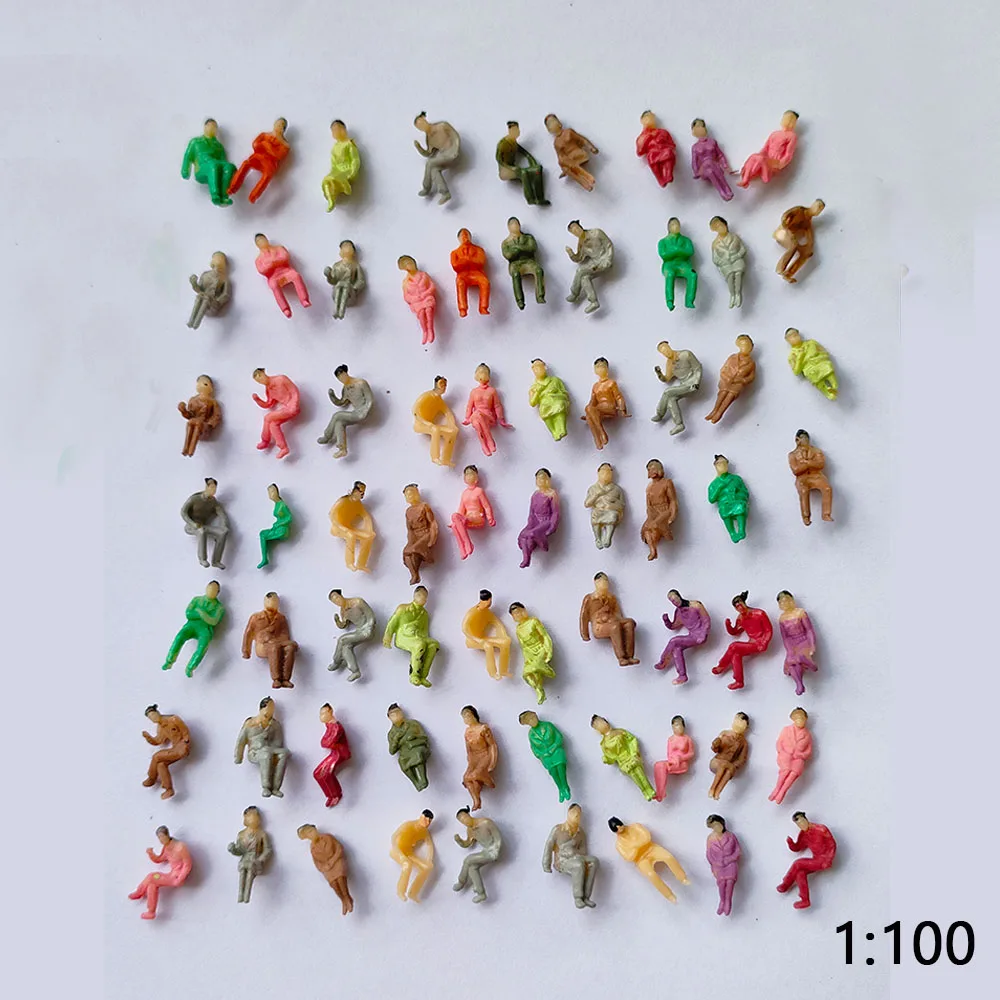 Lot De 10 Figurines Peintes En Plastique 1/25 - Personnages Miniatures Pour Décor Train Et Scène