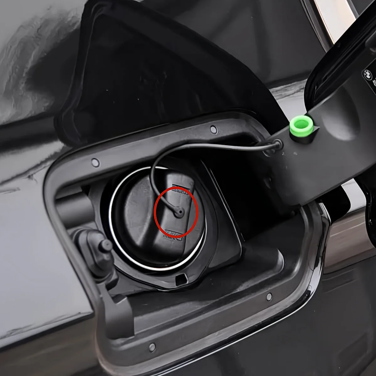 Fuel Tank Cap Anti-Lost Rope Strap Replacement Car Accessories For BMW F10E46 E36 E34 E60 F30 E30 G30 F20 F01 F11 F31 E81E39 E90 view 2