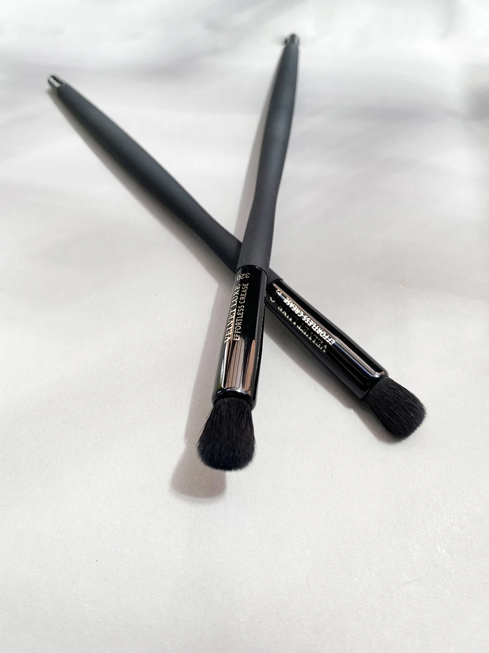 Velvet Luxe Effortless Eye Crease Makeup Brush #320 Black Diamond high qaulity Eyeshadow Blending Brush