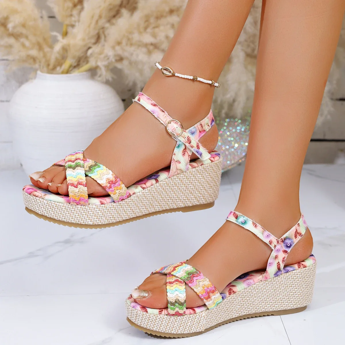 

*Summer Hot Selling Round Headed Sexy Open Toe Casual Sandals Fashionable New Style Comfortable Banquet Wedge Heel Sandals