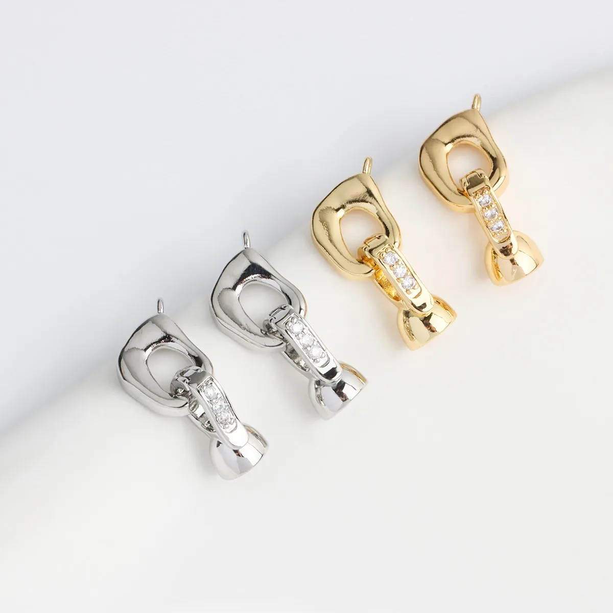 

18K Real Gold Plated Micro-inlaid Irregular Square Single Row Small Connecting Buckle Closing Buckle DIY Jewelry Accessories