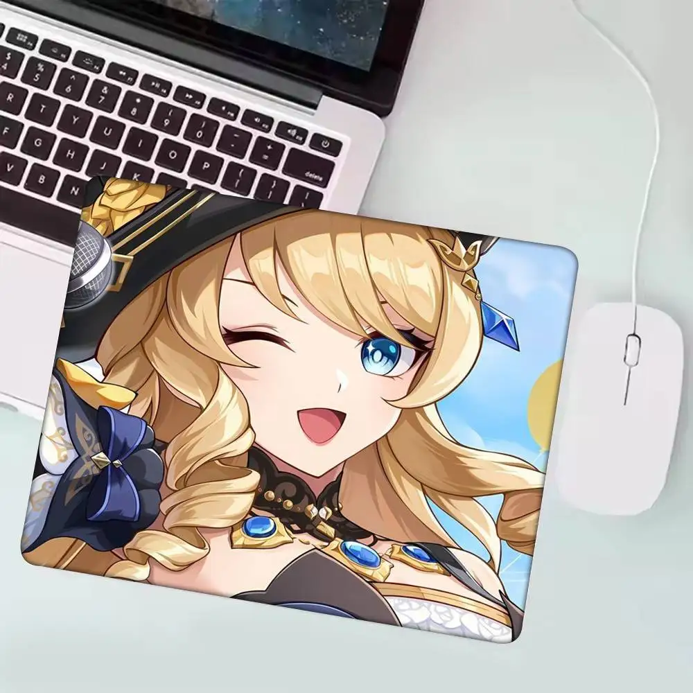 

Cartoon Characters Navia Mousepad Small LockEdge Mouse Pad For Gamers Computer Desk Pad Rectangular Anti-slip Rubber