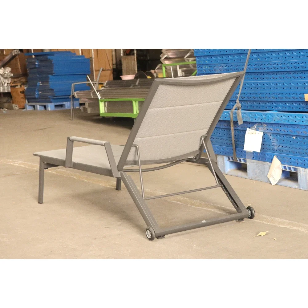 Custom Modern Portable Outdoor Aluminum Stylish Sunbed Chaise Lounge Garden Hotel Furniture Beach Lounge Chairs with Wheels