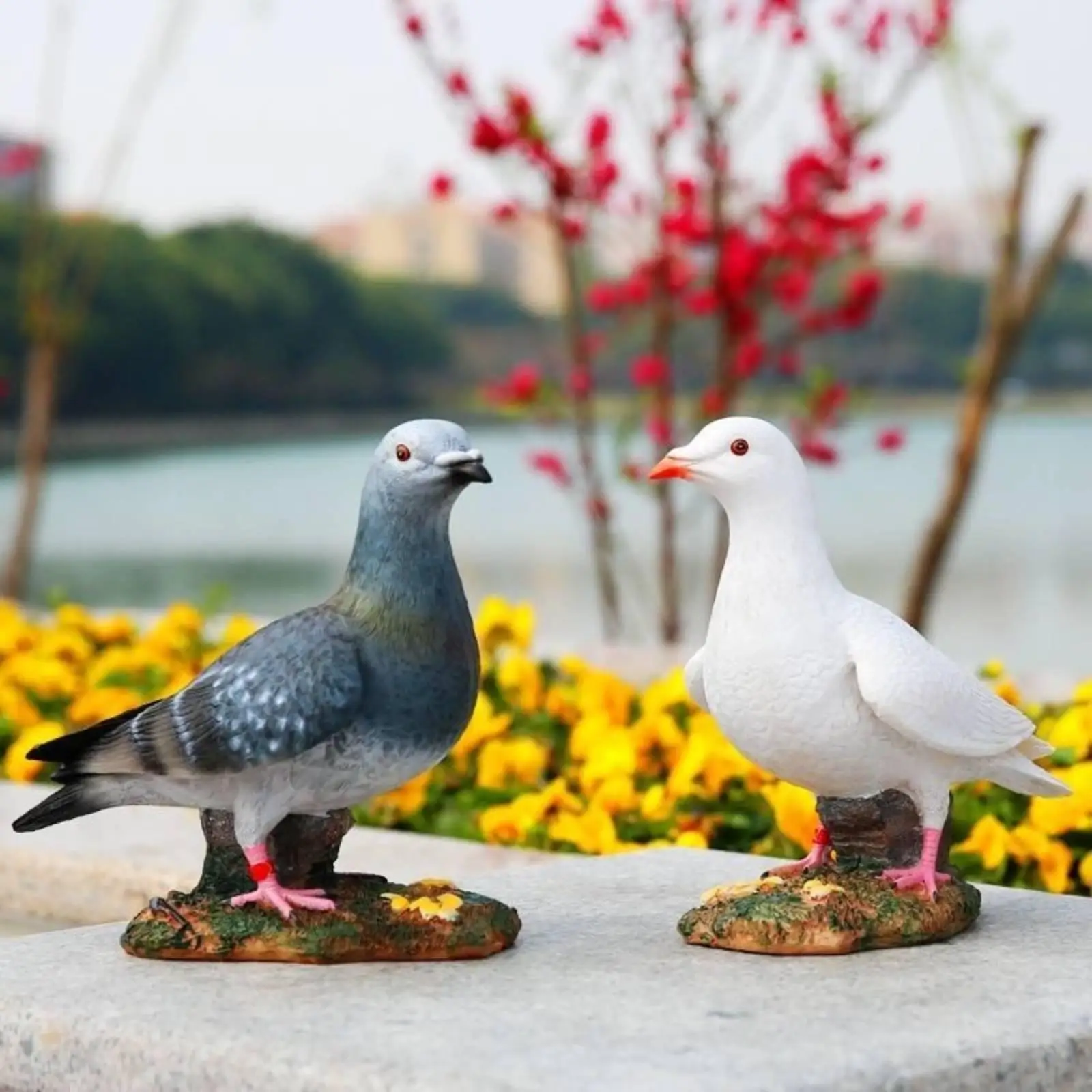 Realistic Resin Pigeon Figurine for Lawn and Garden Display Outdoor Bird Sculpture with Pink Feet and Stable Base