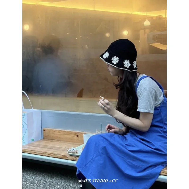 Korean-Japanese hollow flowers small fresh handmade knitted basin hat women's autumn and winter sweet versatile bucket hat