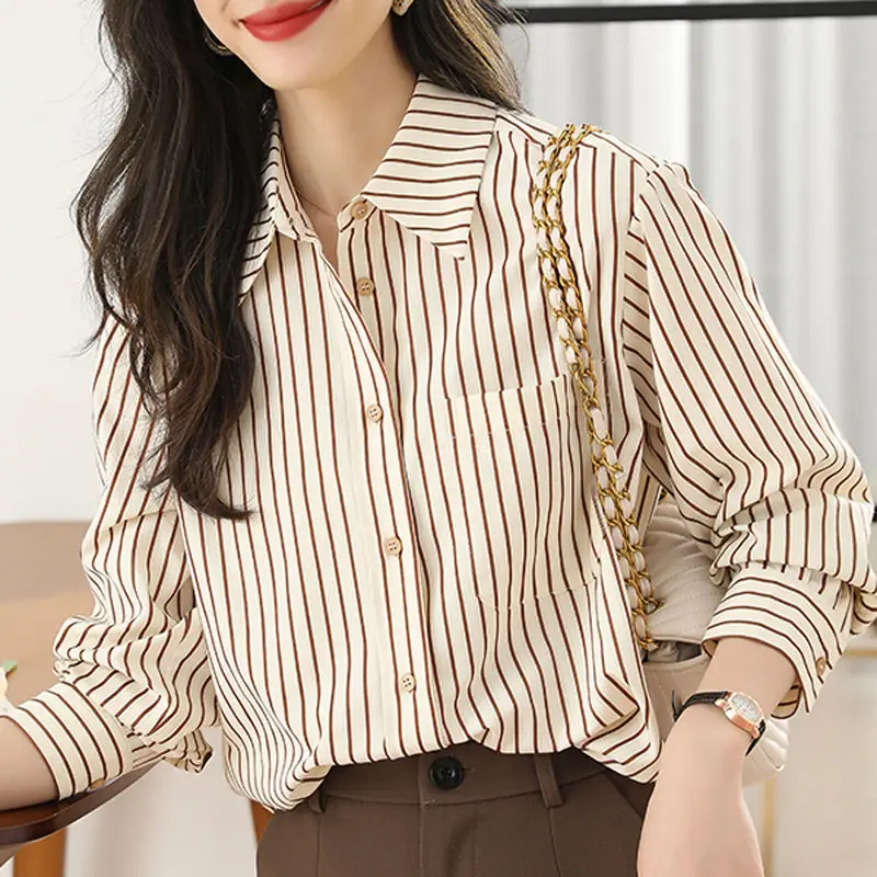 Autumn New Fashion Casual Retro Striped Long Sleeved Shirt Elegant Loose Young Style Original Design Polo-Neck Popular Women Top