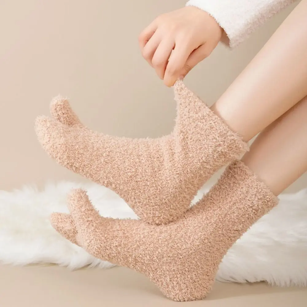 Solid Color Thickened Warm Two Toe Fleece Socks Mid Tube Simple Separate Toe Socks Hosiery Sleeping Floor Socks Winter Autumn