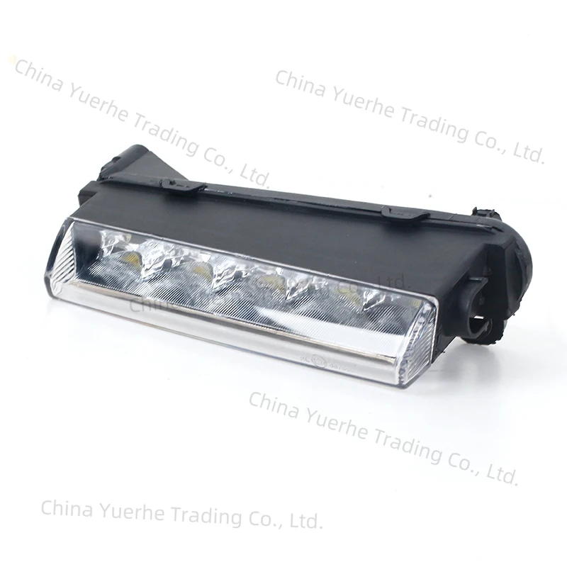 

For Mercedes Benz Actros MP4 Truck Trailer Signal Lamp Right Left 24V White LED Daytime Running Lights 9608201056 9608200956