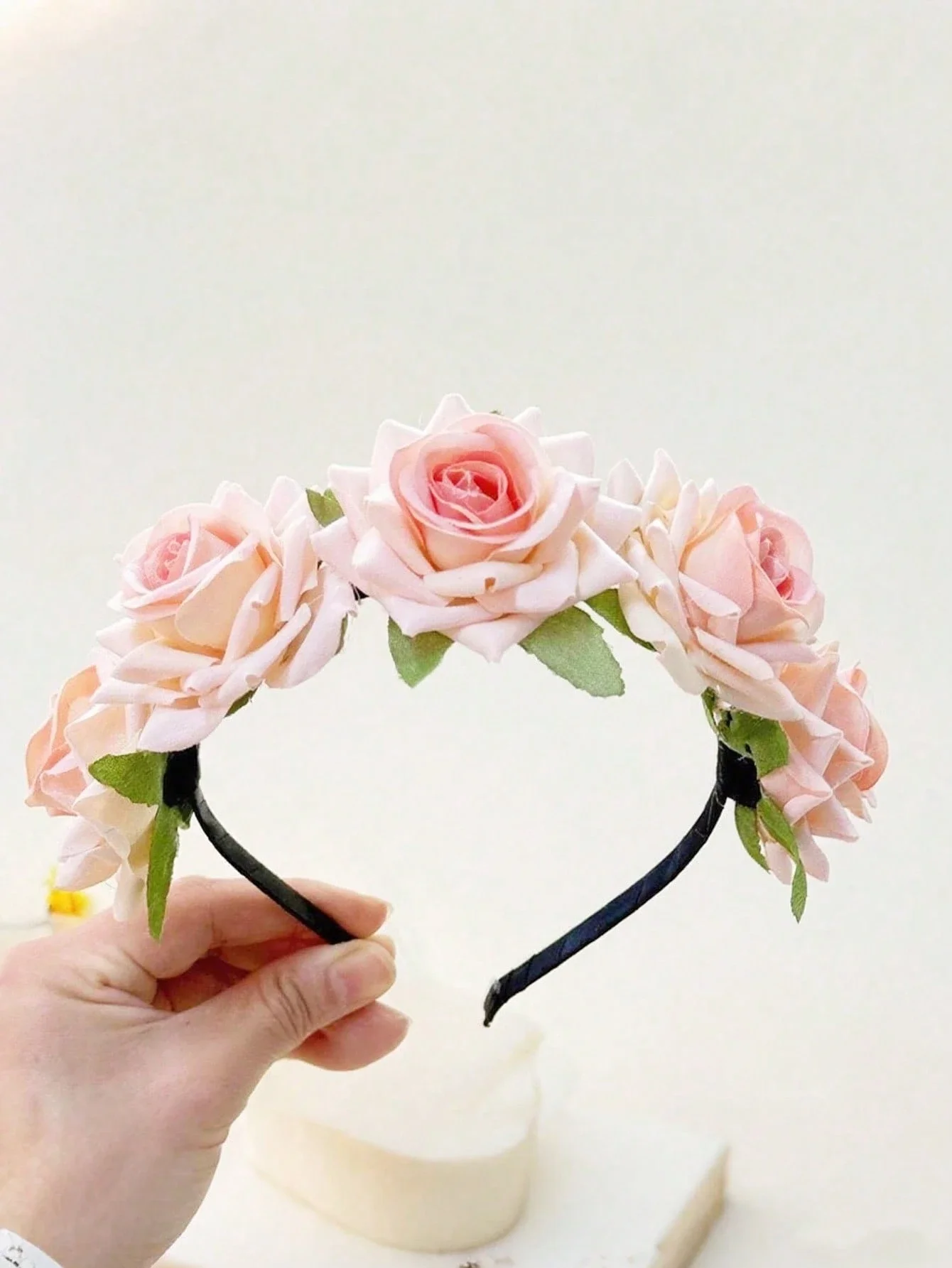 

Винтажная французская повязка на голову с красными розами, 1 шт., богемный пляжный реквизит для фотосессий, элегантный модный аксессуар для волос