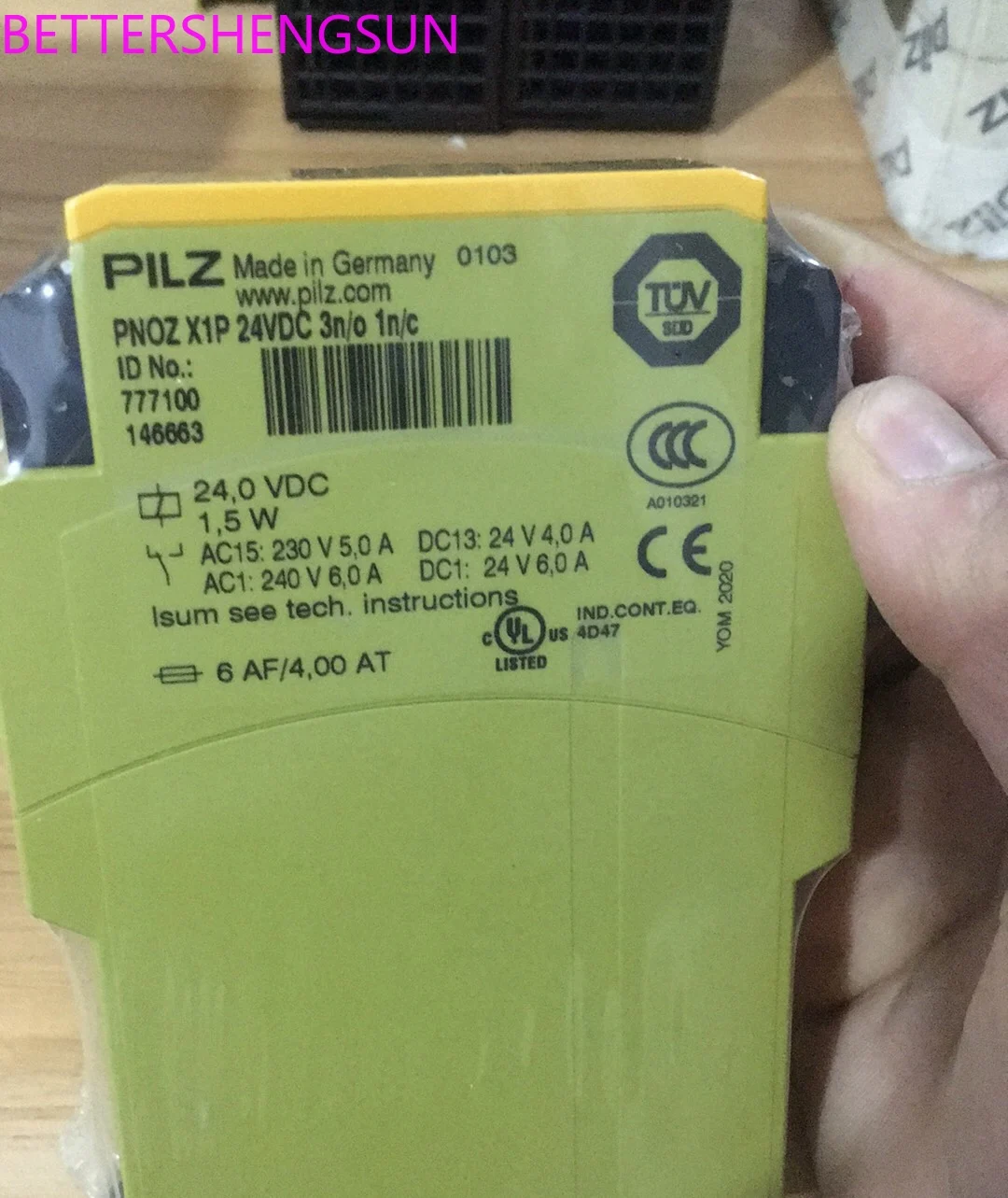 Safety relay PNOZ X1P 24VDC 3n/o 1n/c Original 777100