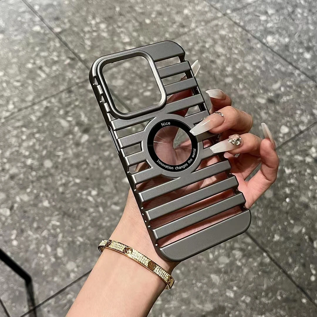 

Luxury Electroplate Hollow Out Phone Case For iPhone 11 12 13 14 15 Pro Max Plus Dissipate Heat Shockproof Bumper Cases Cover