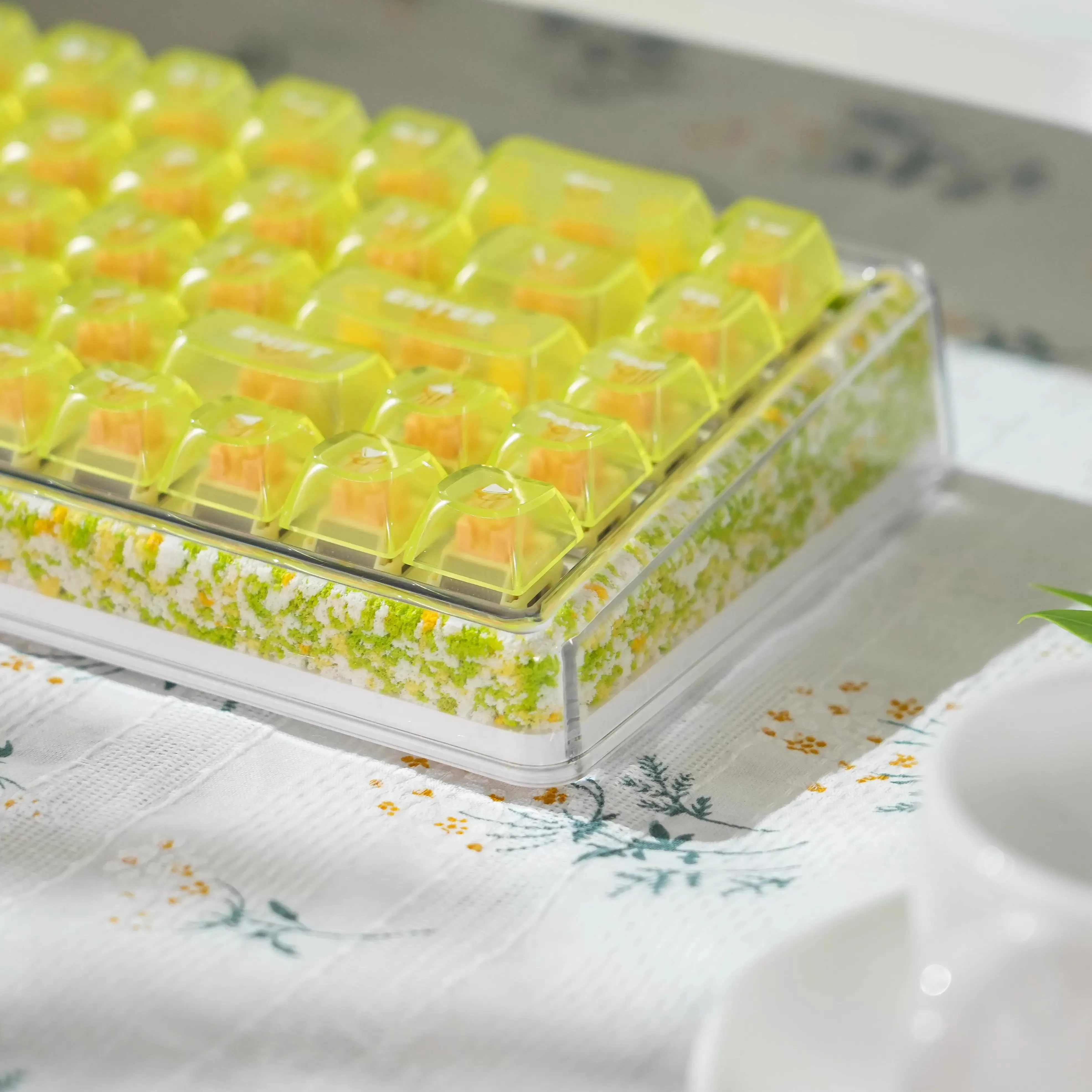 

Ainbell base68 Springfield Flowers Wieless Mechanical Keyboard Tri-Mode Bluetooth Wired Custom Hot-swap RGB Gaming Keyboard