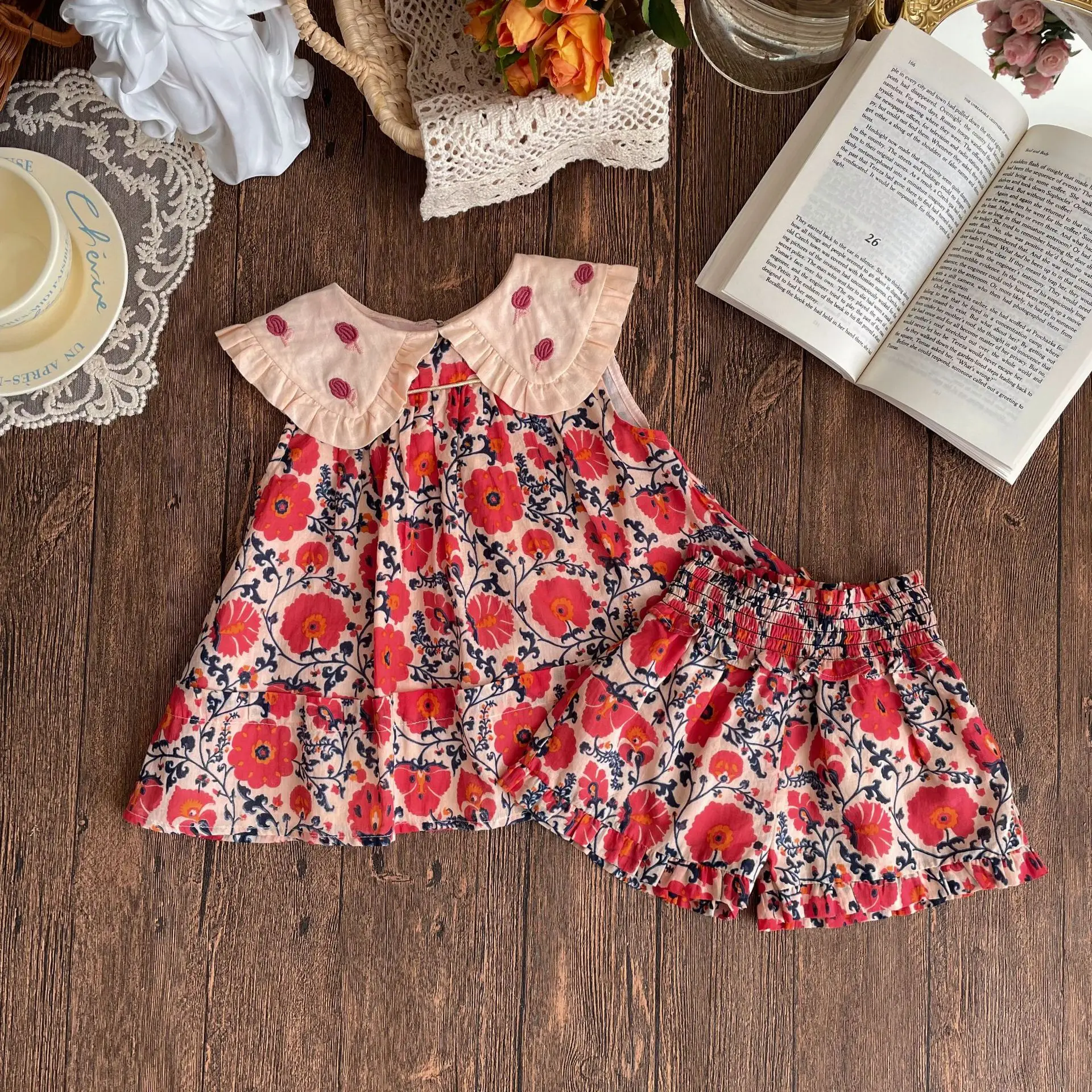 ¡En stock! Conjunto de muñecas Retro Floral para niñas, Top de muñeca con cuello abatible grande, pantalones de encaje de flores, 24 de verano