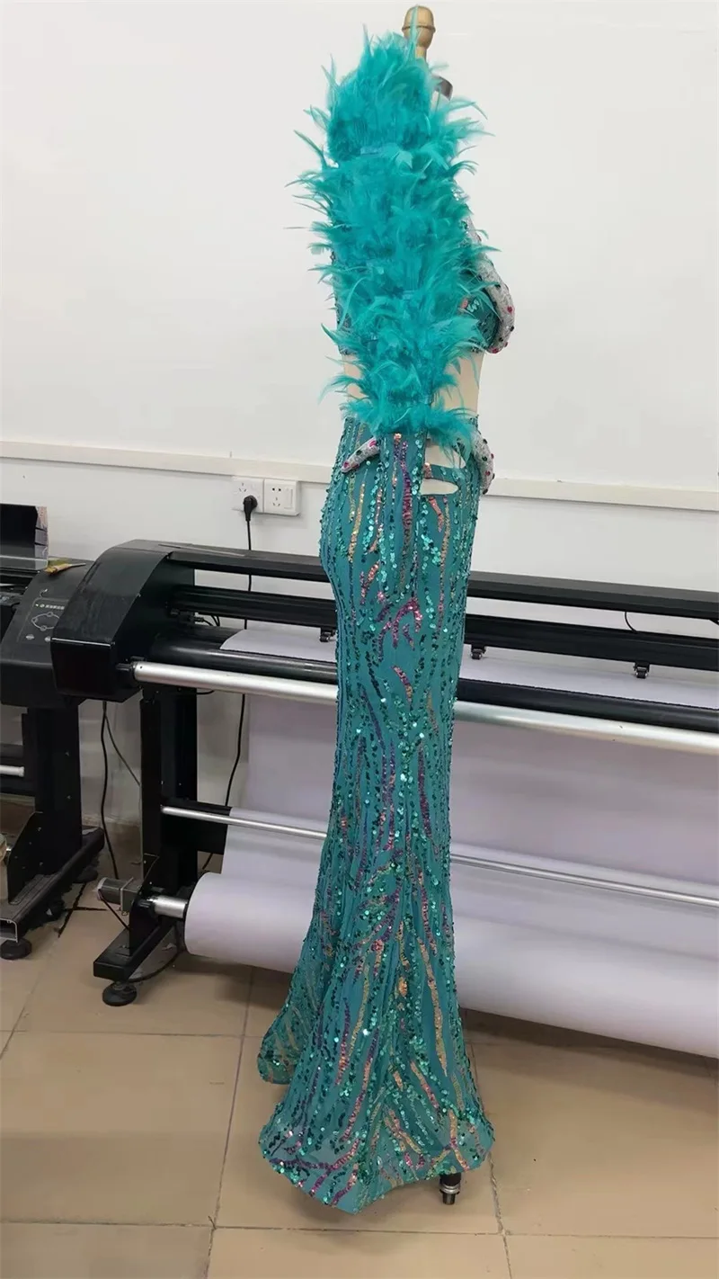 Luxury Expose Waist Sequins Woman Set Gorgeous Feathers Sleeve Short Top And Mermaid Long Skirt 2 Pieces Performance Costume