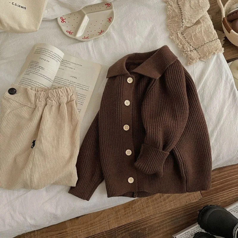 

Свитер для маленьких мальчиков, однотонные пальто в рубчик для маленьких мальчиков, осенние детские вязаные кардиганы для мальчиков с отложным воротником, простой детский свитер