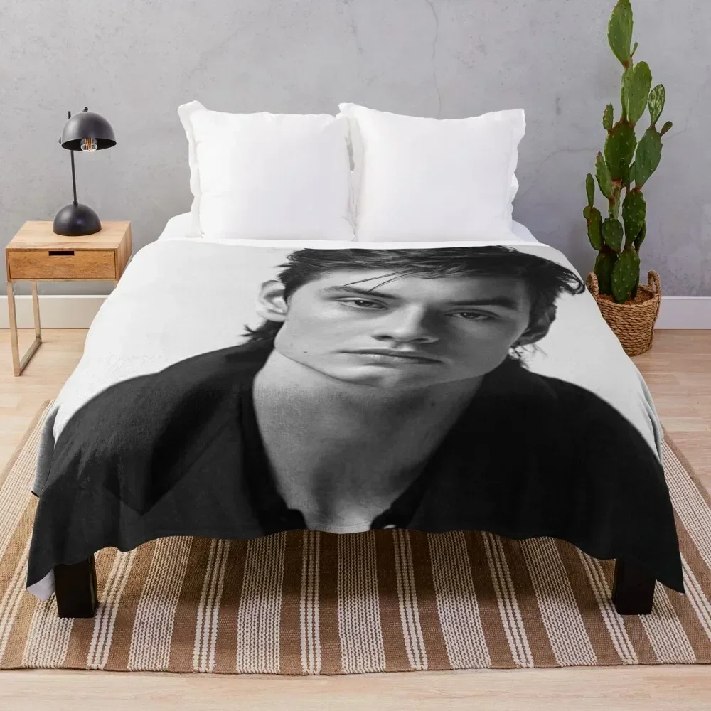 

Louis Partridge Throw Blanket Soft Cozy Blanket for Pet Kids Adults