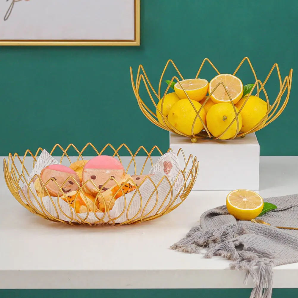 

1Pcs Golden Fruit Basket Hollow-Out Creative Storage Decorative Snack Holder for Kitchen Living Room Modern Iron Nordic Table