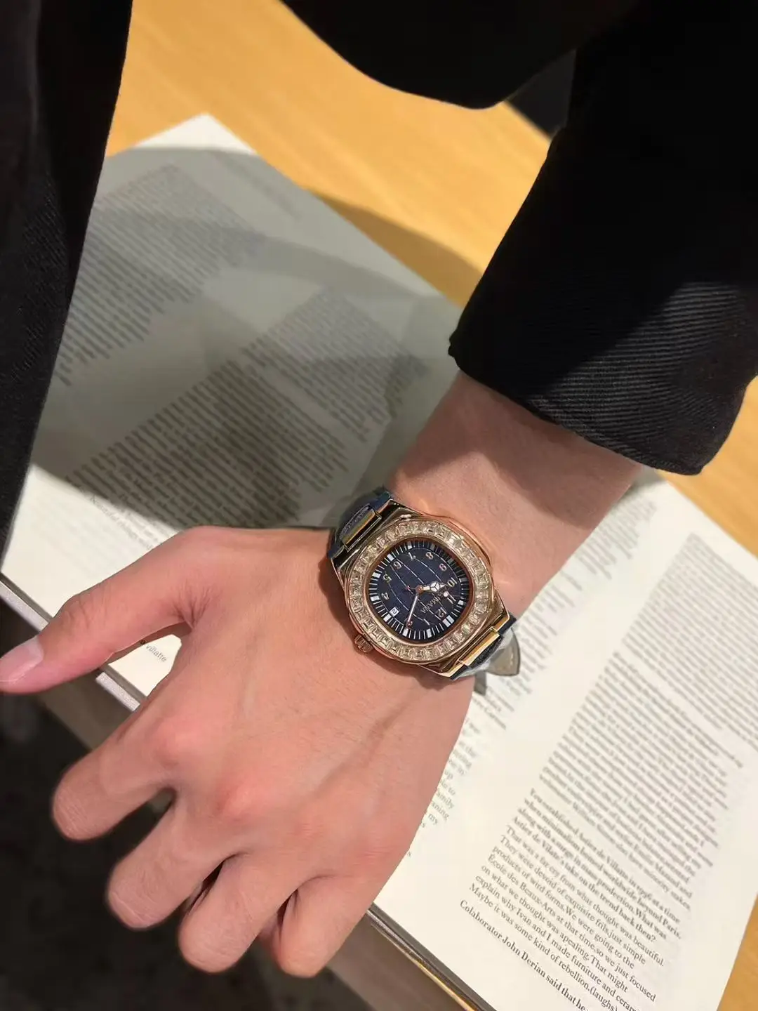 

КОЖАНЫЙ РЕМЕНЬ И КОЛЬЦО ДИАМАНТОВЫЙ ДЛЯ ЧАСОВ ДЛЯ ПАРИ