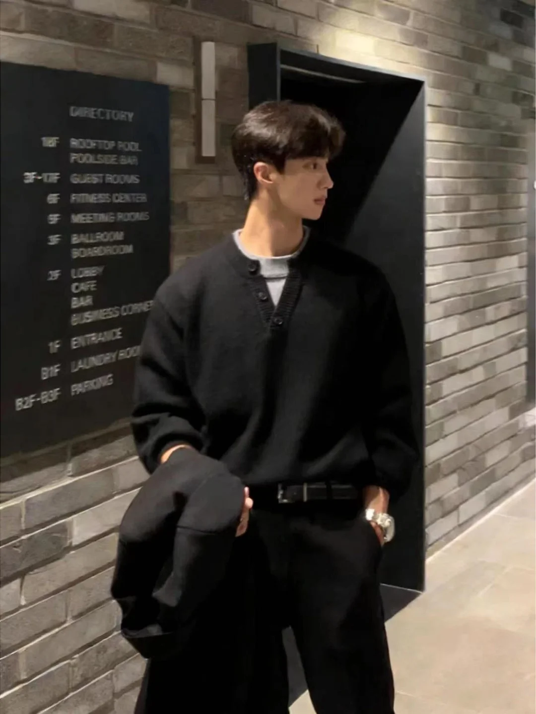 

Мужской черный вязаный свитер с V-образным вырезом, зимний, утепленный, повседневный, имитация двухслойности, удобный, из мягкого материала