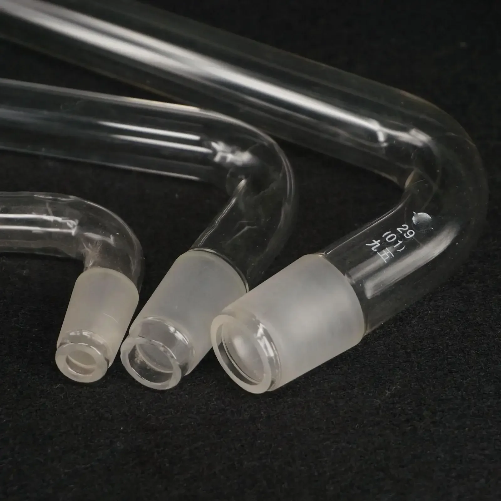 14/23 19/26 24/29 29/32 Joint 105 to 75 Degree Lab Borosilicate Glass Distillation Adapter Bend Tube