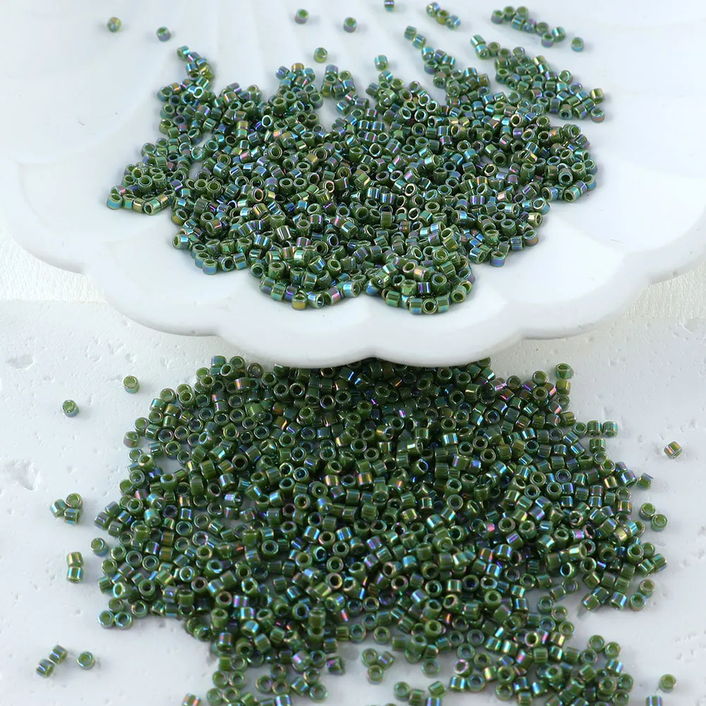 Japanese Imported 10g Tube Miyuki Dileca Dazzling Colorful Seed Beads Jewelry Accessories, Used to Make All Kinds of DIY Handmad