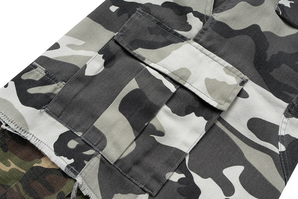 Fake Two Piece Spliced Camouflage Cargo Shorts for Men Wide Leg Knee Length Pants Loose Short