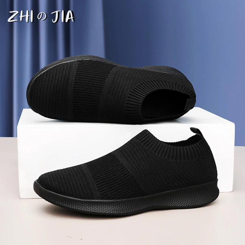 New Slip On Knitted Women\'s Shoes Large Size Ultra Light Sneaker Mom\'s Shoes Outdoor Walking Shoes Summer Breathable Footwear
