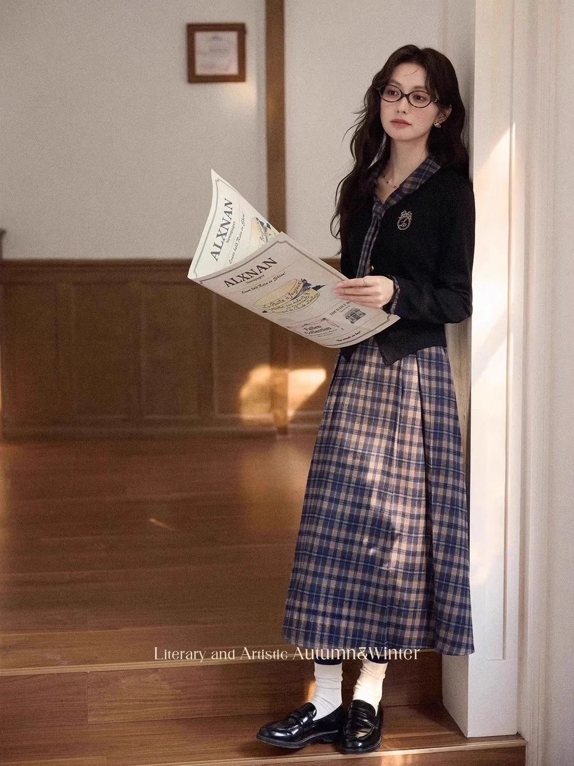 2025 Spring Autumn New British College Style Black Long Sleeve Top Women's Plaid Loose Slimming Skirt Two-Piece Set