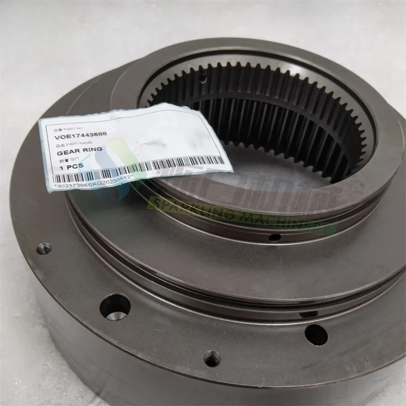 قطع غيار الحفارات EW160C EW180D 17443688   حلقة التروس VOE 17443688