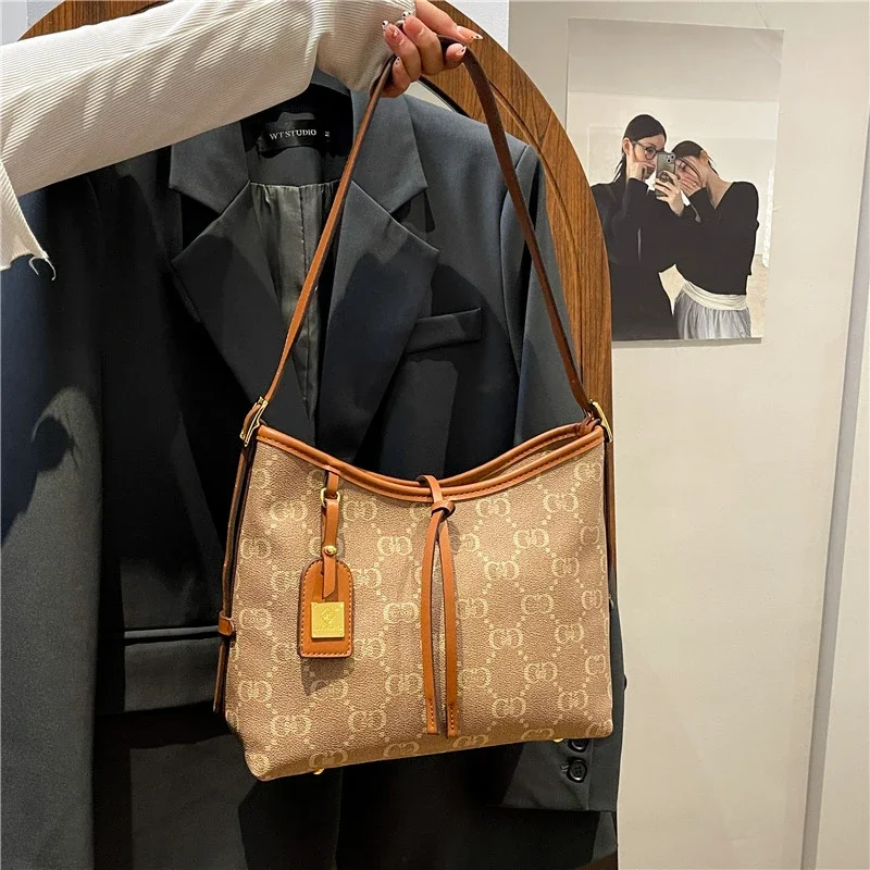 حقيبة محفظة كاجوال فريدة من نوعها للنساء للتنزه اليومي مع حزام كروس وتصميم بسيط وبسيط #5