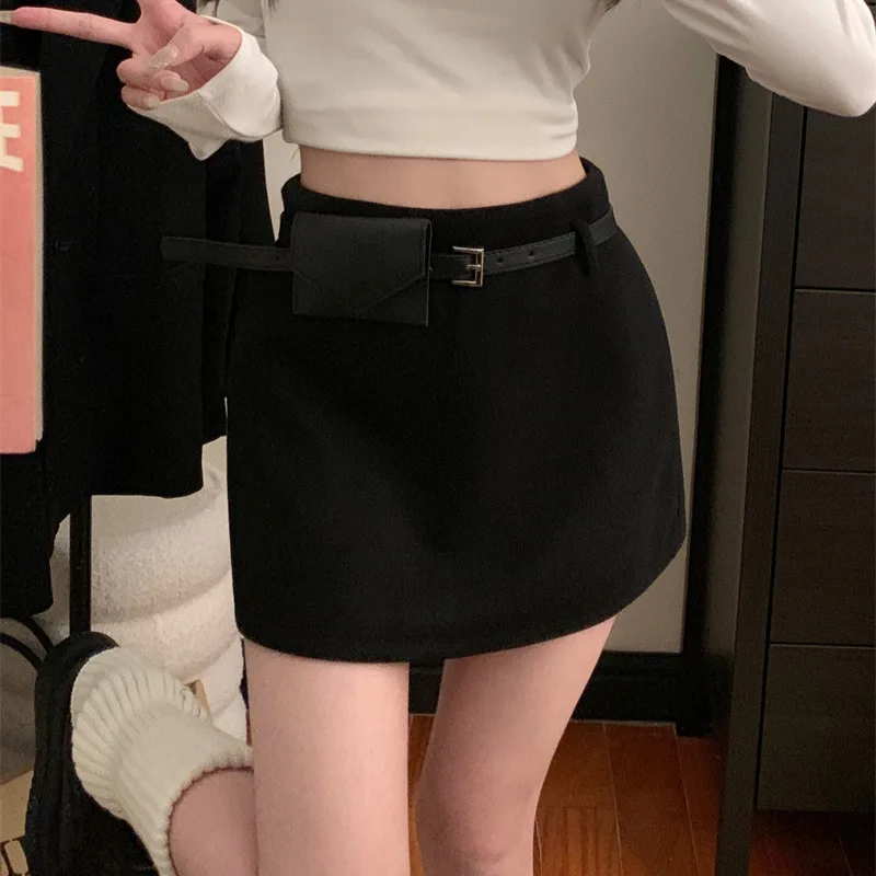 

Grey woolen high waist slimming A-line hip hugging short skirt for women 2025 autumn and winter new half skirt with waist bag