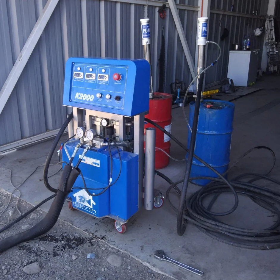 K2000 Small Cheap Price High Productivity Closed Open Cell PU Polyurethane Foam Spray Machine Motor Pump for Wall Roof