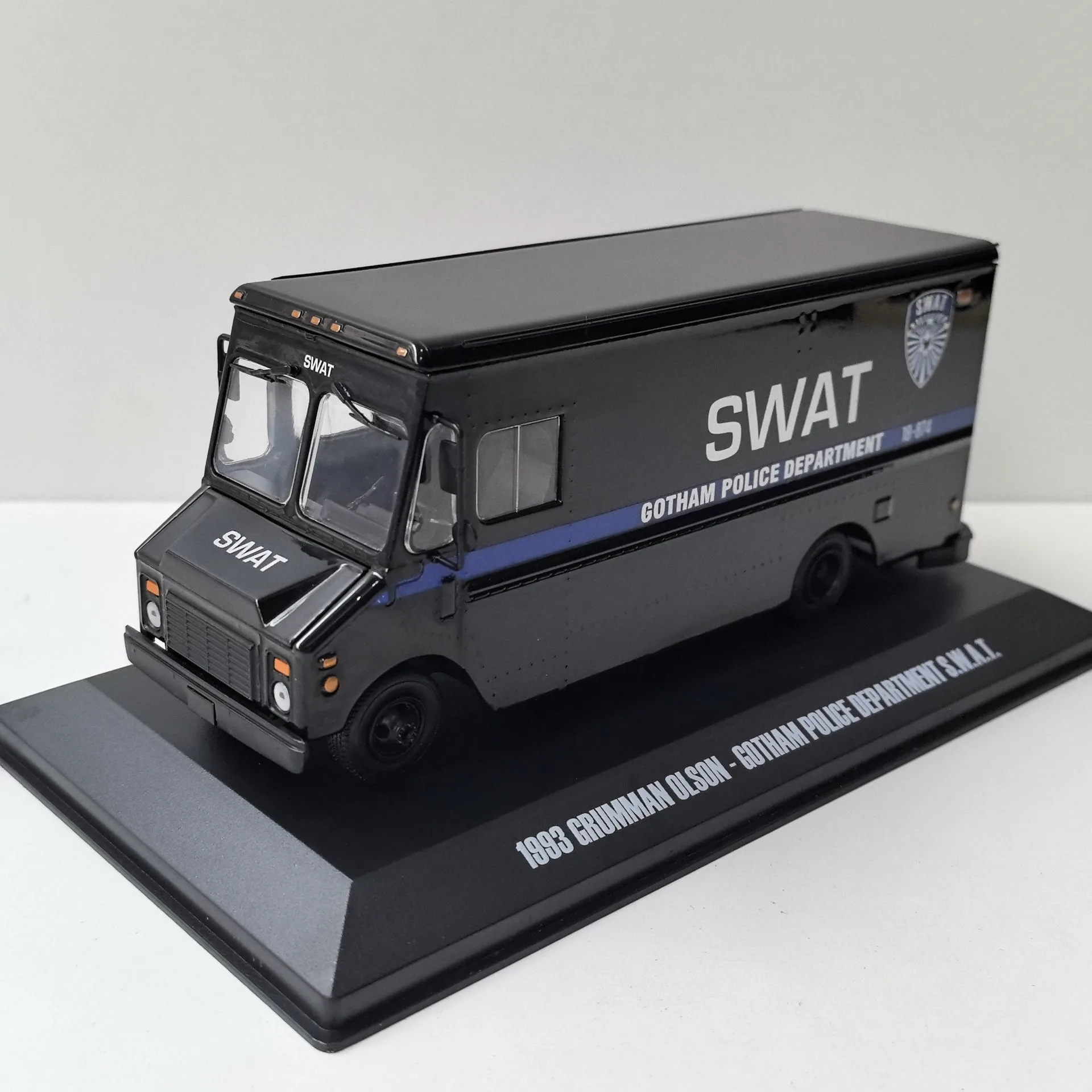 

Diecast Green Light 1/43 Scale 1993 GRUMMAN OLSOU Ruman Olson Alloy Car Model Collectible Toy Gift Souvenir Display Ornament