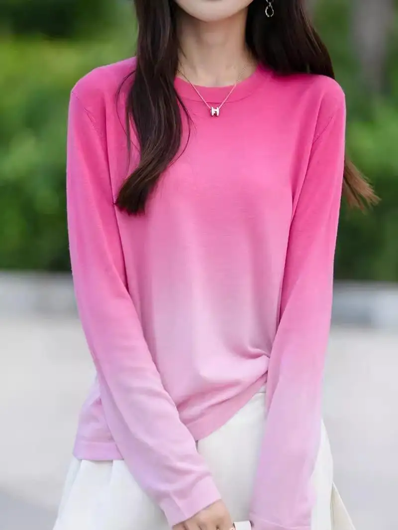 

Slimming Long Sve round Ne Knitted T-irt Women's Base irt Thin adient Color Super Beautiful Sweater Commute Sle