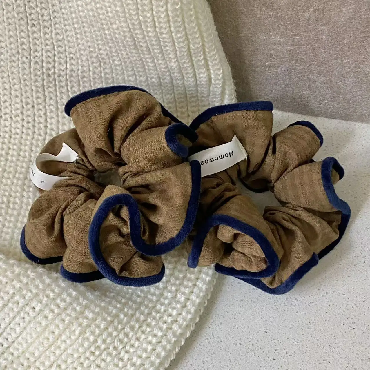 

1PC Brown Blue Velvet Trim Scrunchie Vintage Checkered Fabric Hair Tie Soft Elastic Hair Accessory For Women Girls Daily Casual