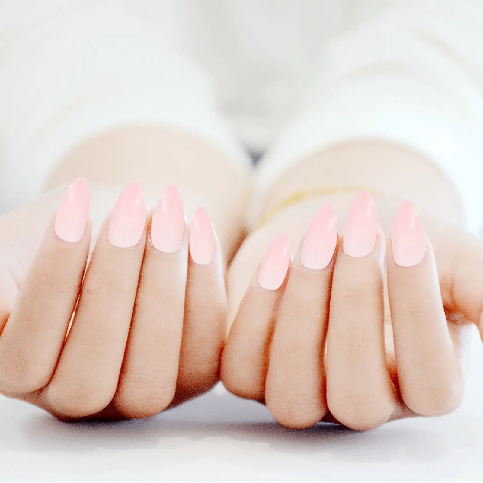 

120Pcs Matte False Nail Tips Ultra Thin Flexible Plastic Fake Nails for All Finger Sizes Wedding Party Dating Salon Home Use