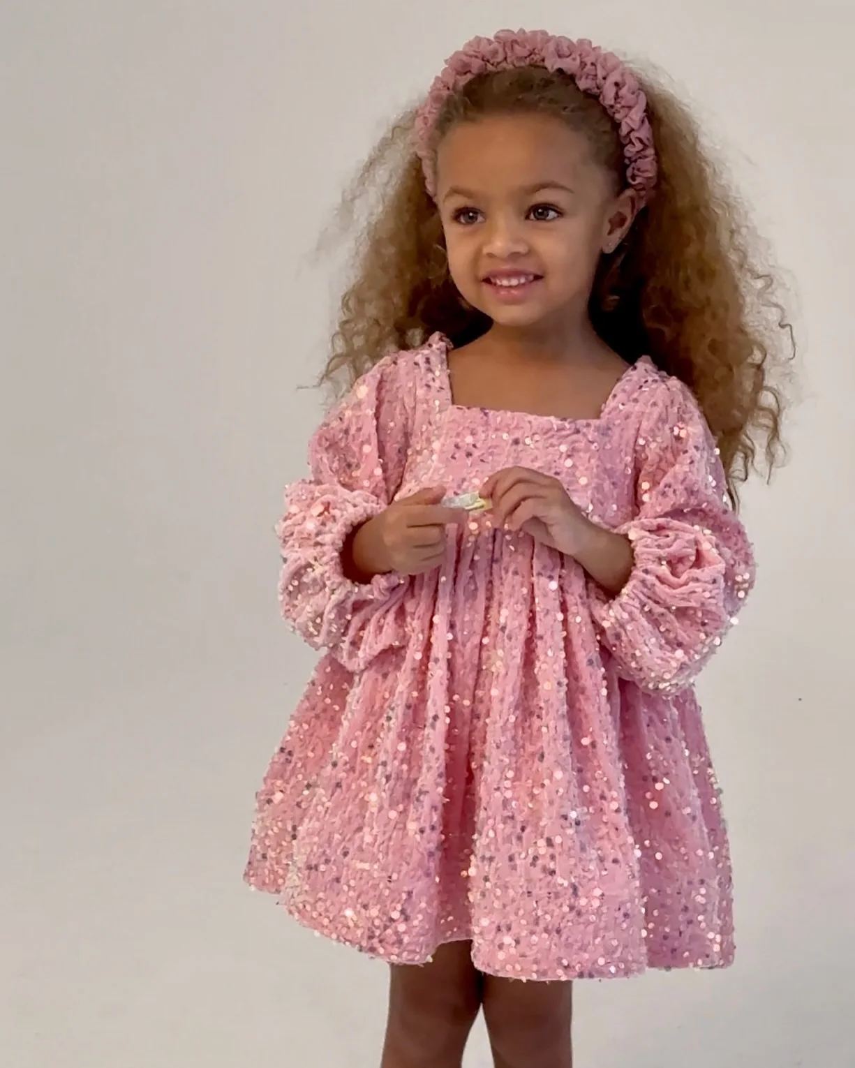 

Рождественское платье для малышей длиной до колена, милое праздничное платье с блестками для девочек, платье с длинными рукавами для девочек на свадьбу