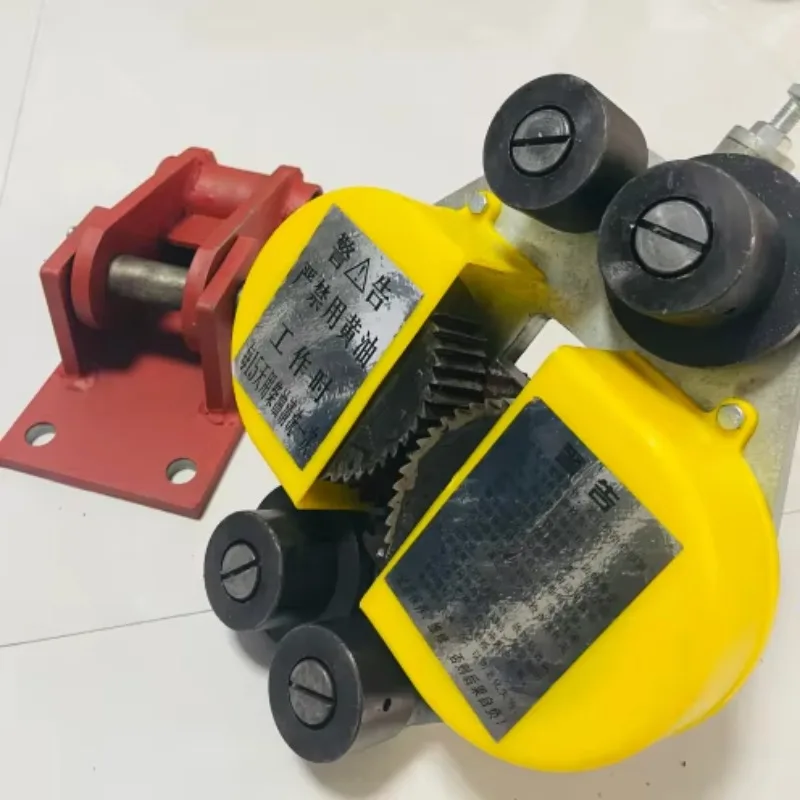 Eccentric Wheel Instant Anti Fall Safety Brake for Cargo Lift, Speed Difference Fall Arrest Gear for Goods Hoist Shaft Frame