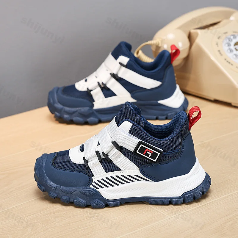 

Детские кроссовки, осенне-зимние новые легкие нескользящие модные кроссовки для девочек, удобная повседневная обувь для мальчиков на мягкой подошве