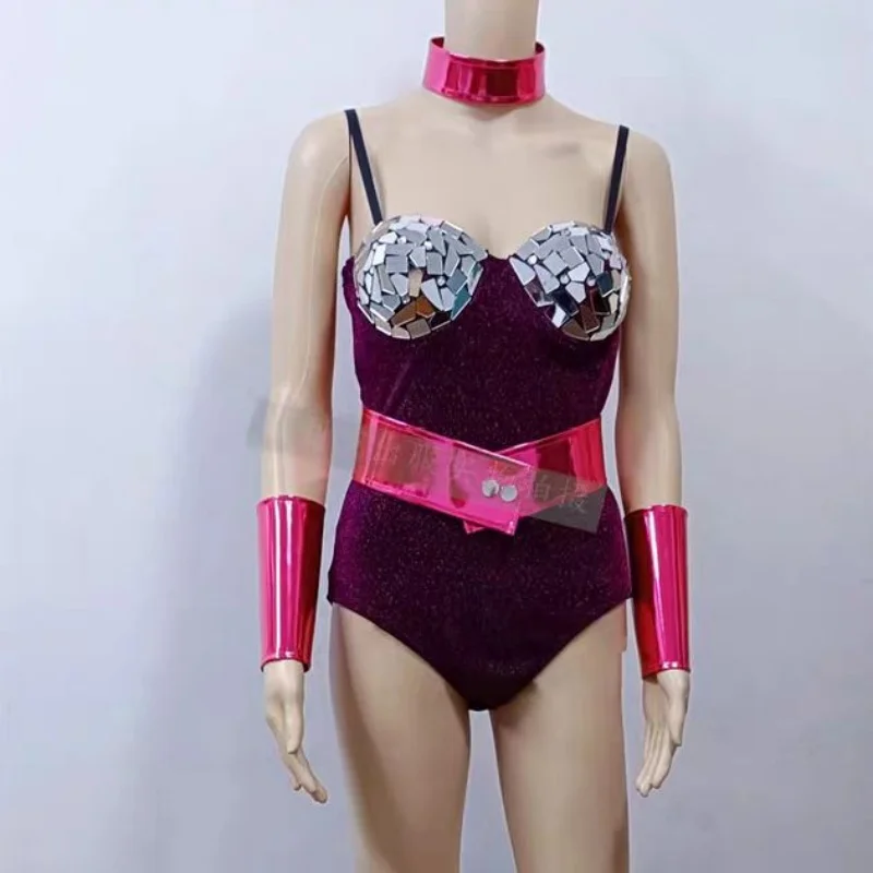 

Сексуальное светоотражающее розово-красное блестящее боди для ночного клуба, певицы, костюмы GoGo, модельная одежда для выступлений на вечеринке