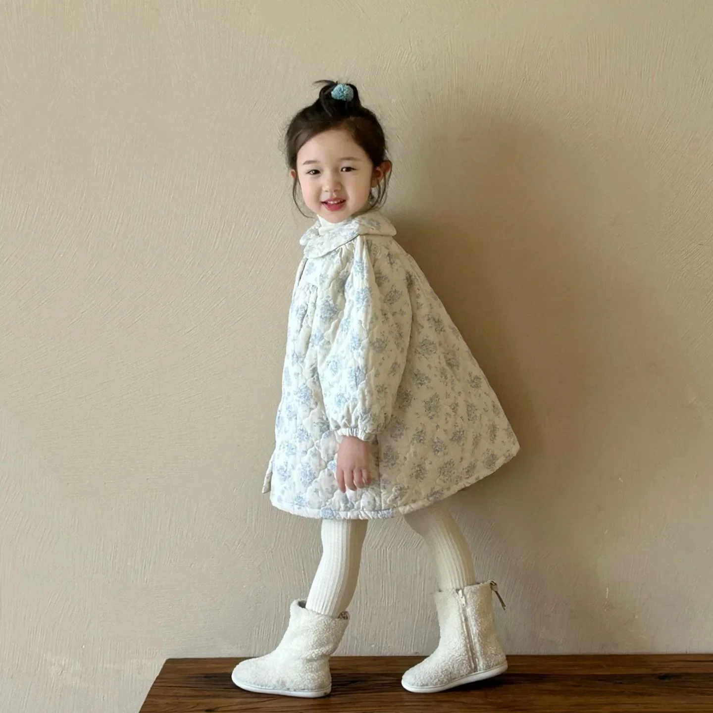 Girls Coat 2024 Winter New Childrens Wear Korean Style Baby Girl Foreign Style Floral Quilted Cotton Cotton Skirt Casual Simple