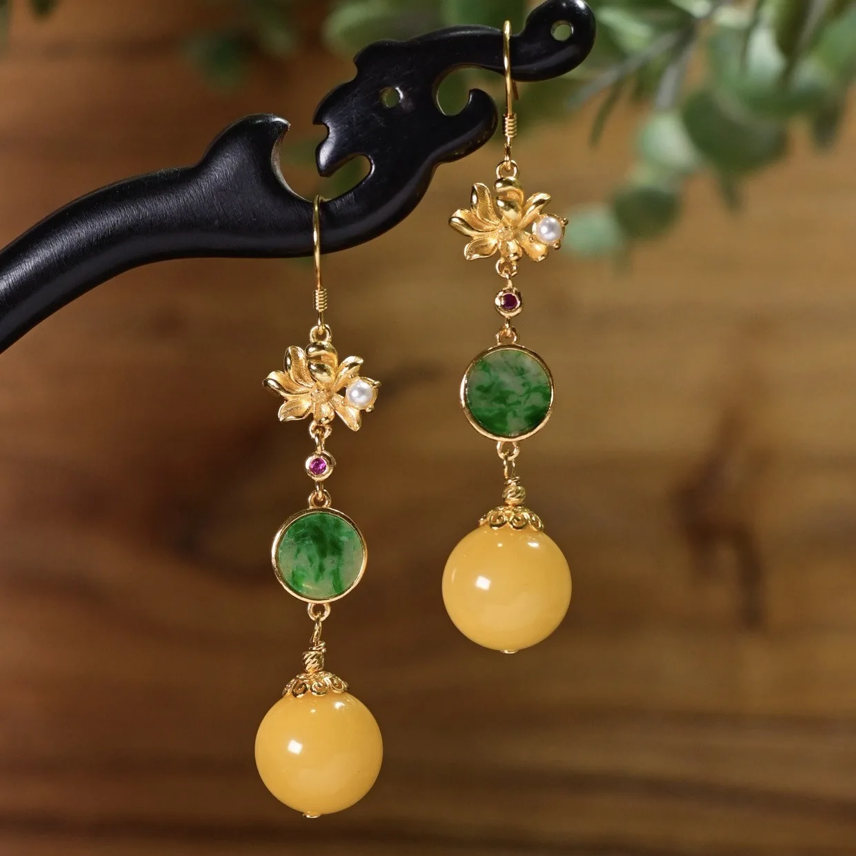 Natural Grade A Floral Green Jadeite & Beeswax Earrings, Gold Lotus Gilded S925 Silver Vintage Women Drop Ear Jewelry