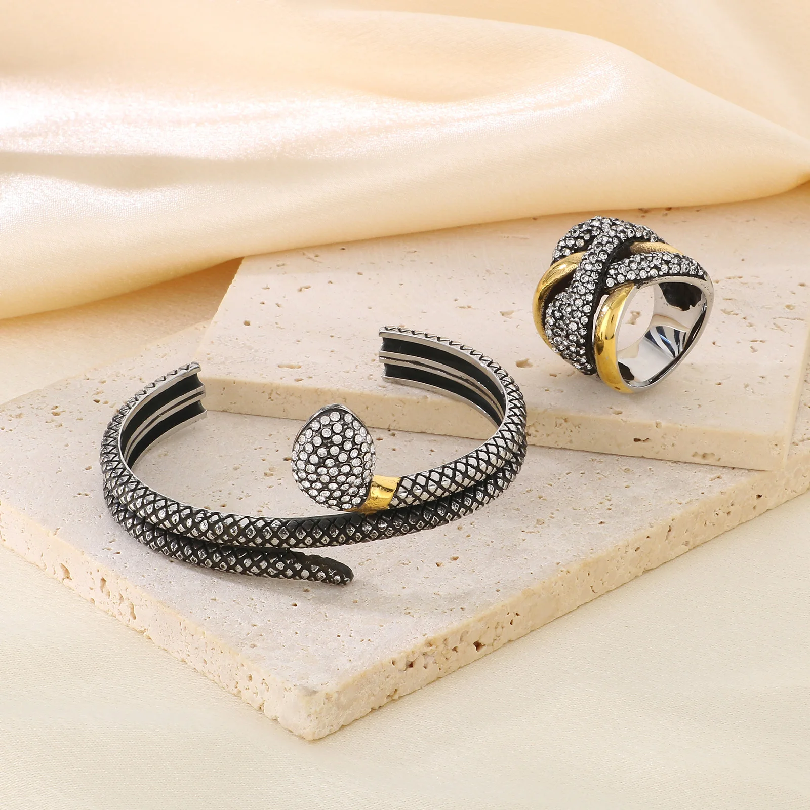 Kalen Vintage Retro Style Steel Ring Bracelet Set for Women Inlaid Zirconia Jewelry Fashion Snake Bracelets Ring Set