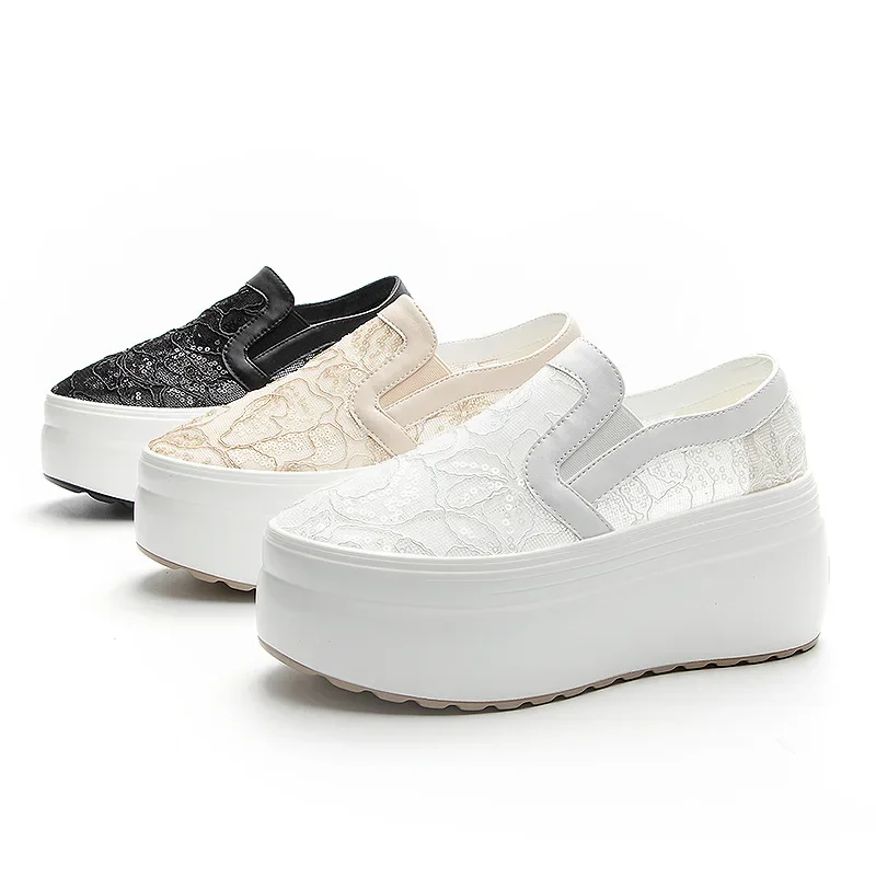 

8 см новые кружевные кроссовки с воздушной сеткой, удобные сандалии без шнуровки на платформе, высококачественная дышащая летняя повседневная обувь на танкетке